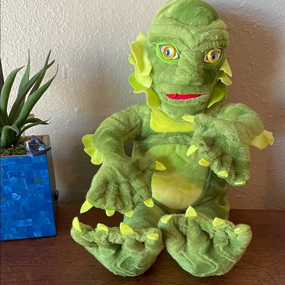 Creature From The Black Lagoon! 16” EUC. Two-toned Green Plush